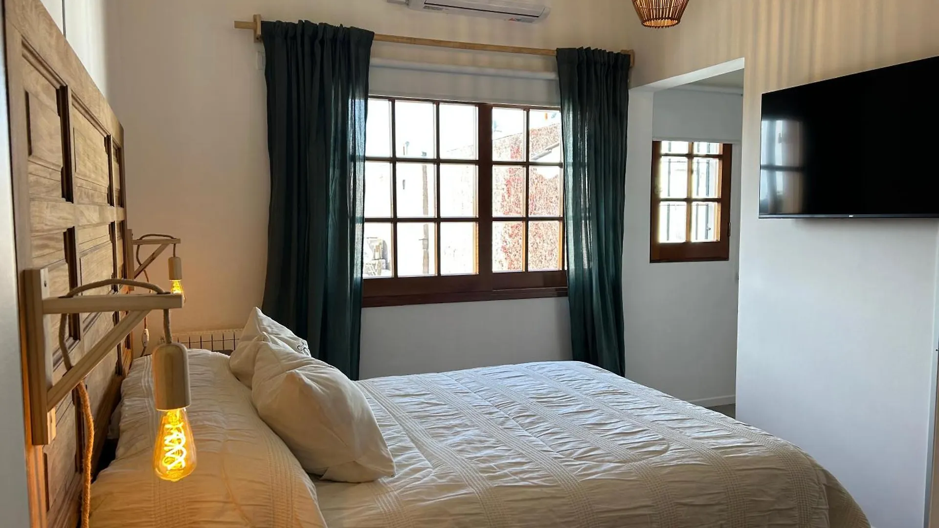 Oeste Suites Mendoza 0*,  Argentina